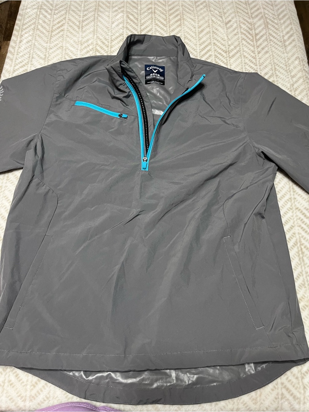 Callaway Men’s Gray Windbreaker Pullover Jacket with Aqua Zipper Medium